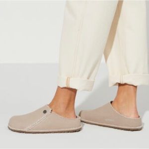 Birkenstock Ladies Size 10 Eggshell Textile Clogs